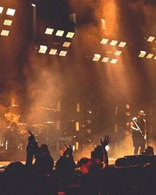 Hannah Cohen - Singer