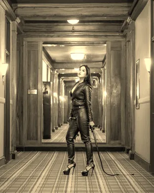 Domina