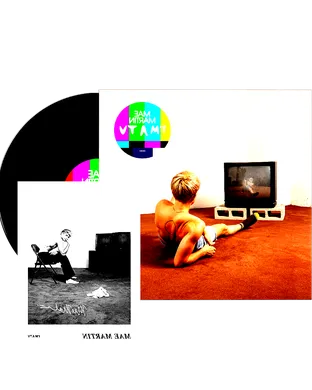 Live concert by Mae Martin