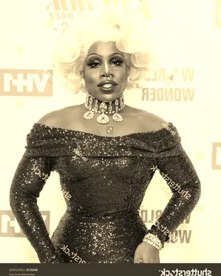 Monet X Change