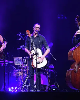 Live concert by The Wood Brothers